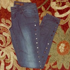 Rivet lined jeans